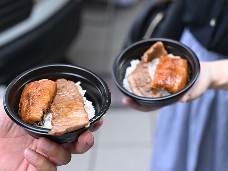 やわらかい和牛とふっくらした鰻、甘辛のタレもごはんにぴったり!