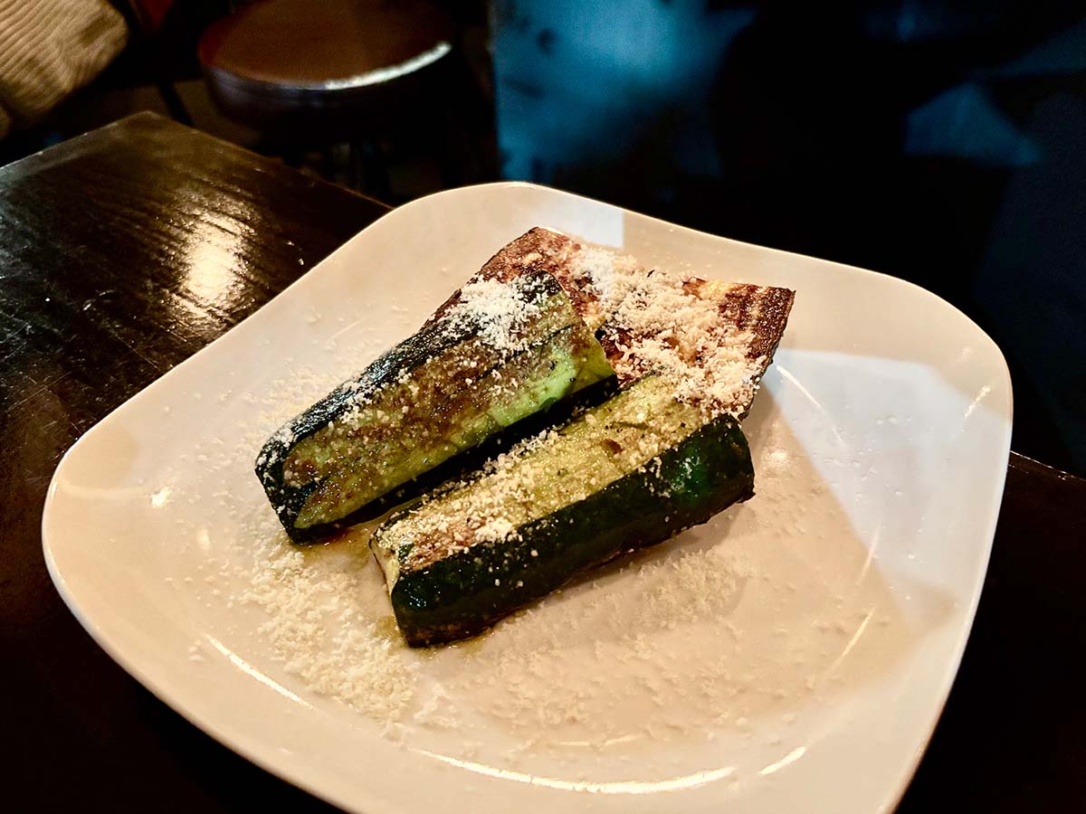 「まるごとズッキーニのバターしょう油ソテー」700円(税込)