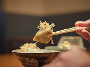 もっちり、味わい深い「蕎麦豆腐」800円
