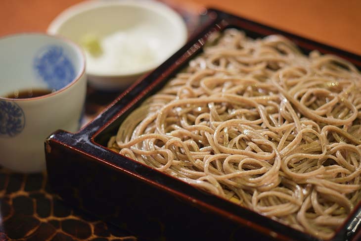 細すぎず太すぎない二八蕎麦は喉越しがよく、噛むほど蕎麦の旨味が広がる。写真は「せいろ」1,000円