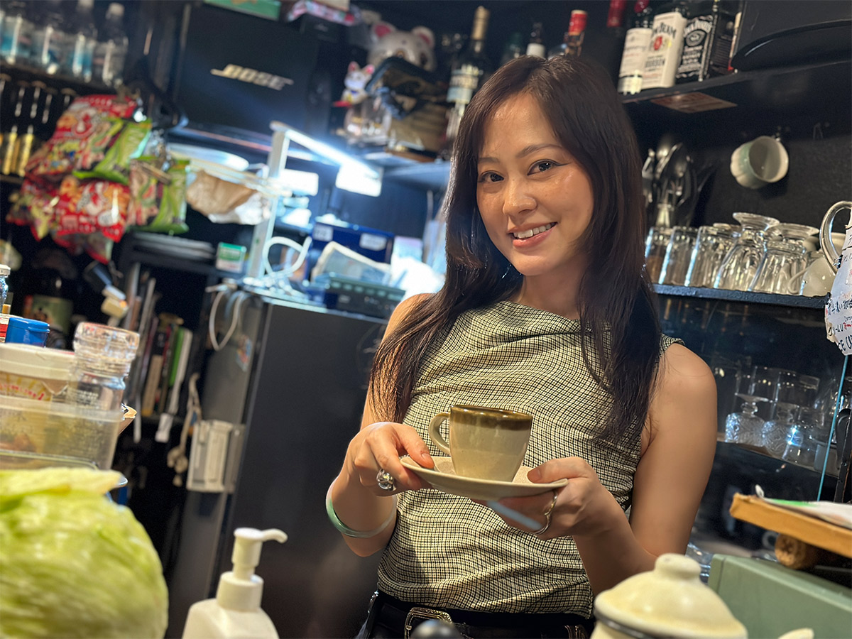 昼も夜中もモーニングが楽しめる。新宿ゴールデン街の名店『珍呑』『シャドウ』が24時間360日営業を続ける理由