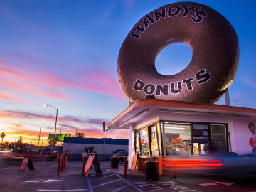 JR新宿駅イイトルミネにグランドオープンする『ランディーズドーナツ』国内2号店でチェック＆オーダーすべきドーナツとは！？