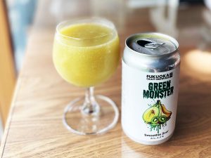 「グリーンモンスター」（960円）。濁り系グリーンビールという新境地