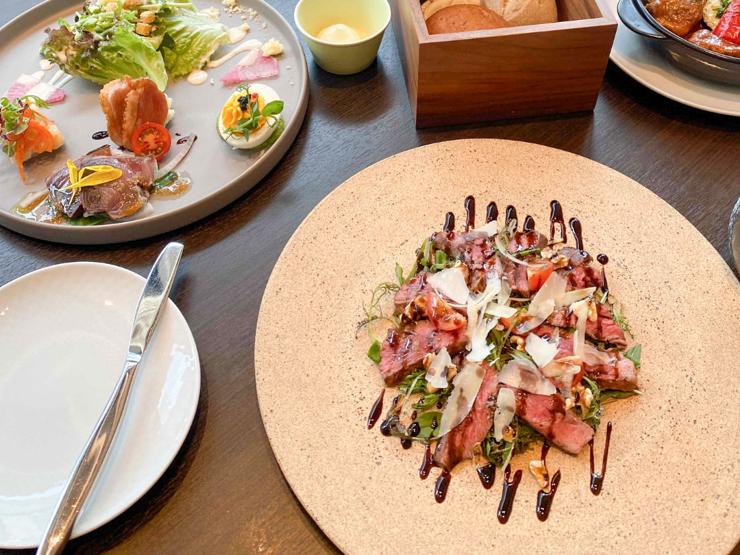 今回は、「牛肉のタリアータ サラダ仕立て」をチョイスしました
