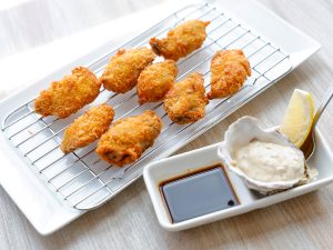 旨みが凝縮された牡蠣フライ。あっさり系のタルタルとの相性が見事！