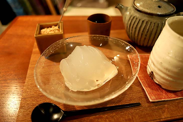 柔らかさと瑞々しさが極まっている「くずもち」