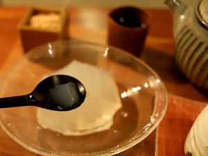 口の中に絡みつくような不思議な食感
