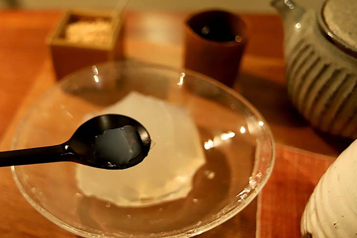口の中に絡みつくような不思議な食感