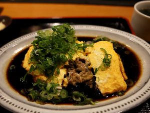 甘辛いタレと玉子が相性バツグン