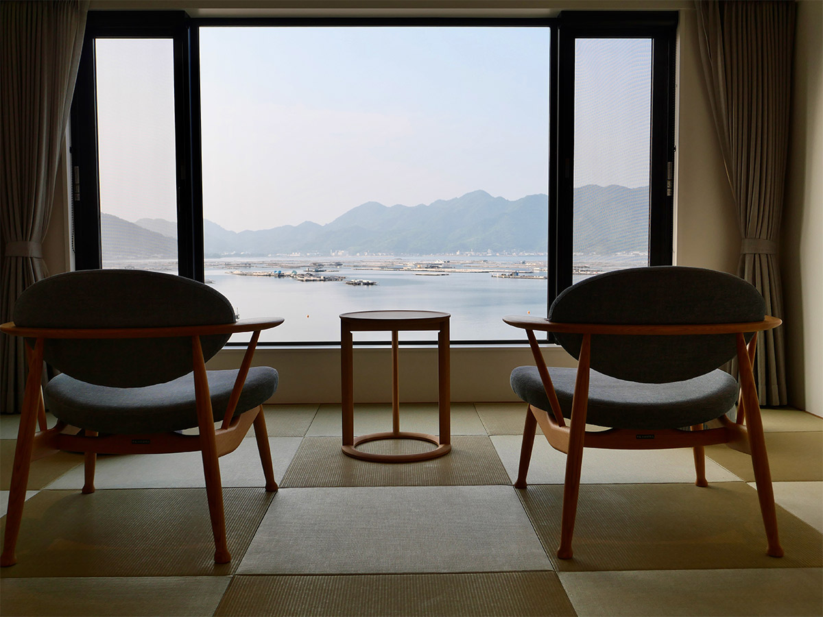 スタンダードルームからの眺望。全室オーシャンビューで瀬戸内の絶景に大満足！