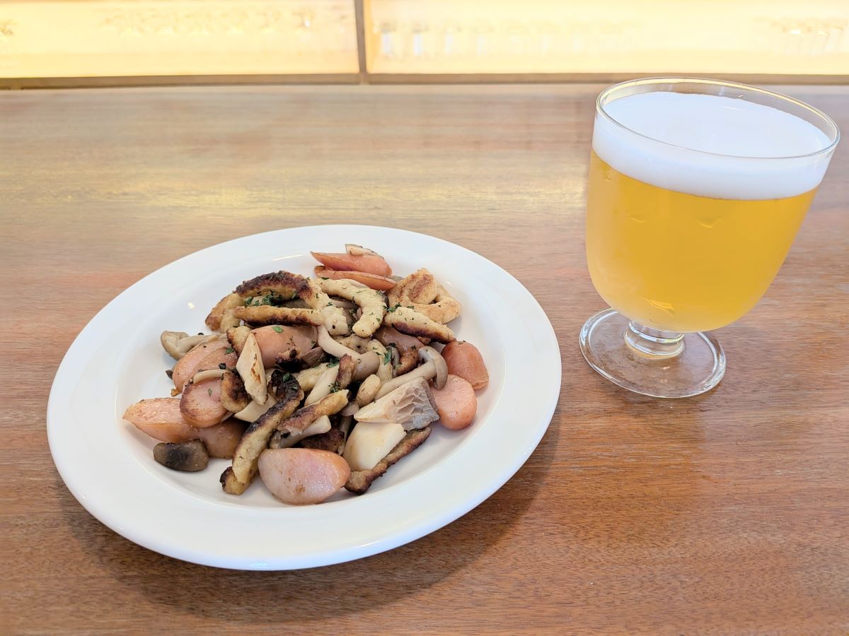 もちもちとした食感のショートパスタ「シュペッツレのバターソテー」900円