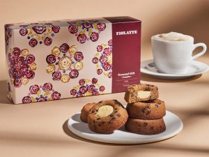 重なり合う食感とコーヒーテイストが特徴