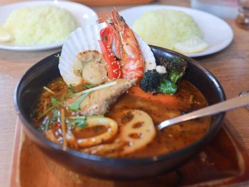 ごろごろ素材が嬉しい！星野リゾート トマムで味わう北海道名物「スープカレー」が絶品
