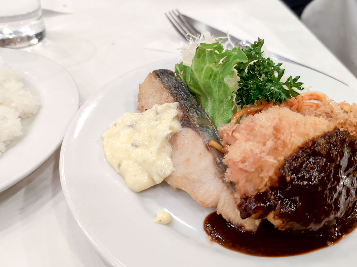 ふらりと辿り着いた名店の味。日本橋で半世紀以上愛される老舗洋食店『レストラン桂』の日替わりランチ