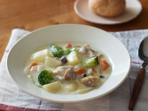【お悩みレシピ】ルウいらずで簡単＆とろとろ！「洋食屋のクリームシチュー」を作るコツをお教えします