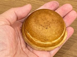 手のひらの上の蜂蜜まんじゅう[食楽web]
