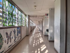 西目屋工場は、廃校が活用されています