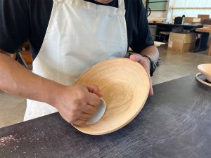 熟練の職人さんによる成形技術も見せてもらいました