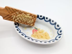 木製なので指を切る心配がなく、子どもから大人まで安心して使えます [食楽web]
