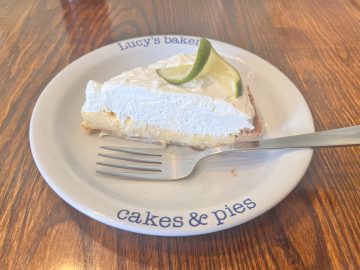 横浜市のアメリカンケーキ専門店『Lucy's Bakery』で出会った「キーライムパイ」の奇跡の口どけに恋したワケ