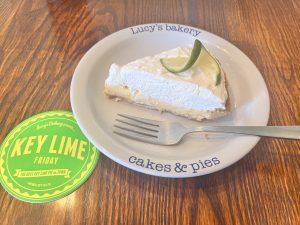 フレッシュなライムの香りが漂う「キーライムパイ」830円