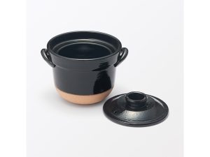 深型の形状で炊く際に吹きこぼれが生じにくくなっています