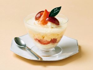 1個999円。3種のフルーツとさつまいものオータムマリアージュ！