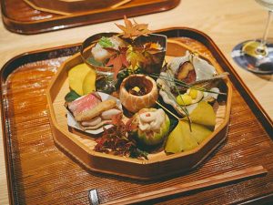 秋の彩りを少しずつ詰め込んだ前菜の盛り合わせ