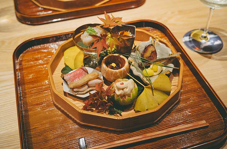 秋の彩りを少しずつ詰め込んだ前菜の盛り合わせ