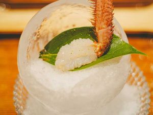 氷の器は一つ一つ手作り。もはや芸術品です