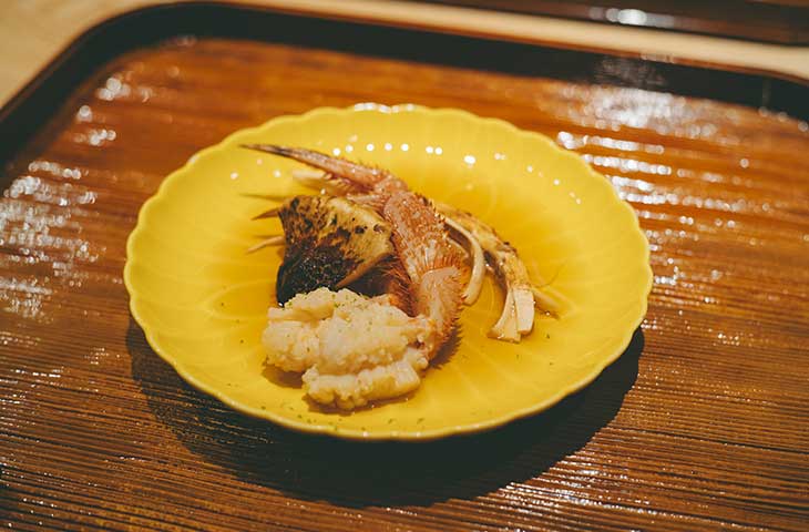 軸を使った松茸はシャクっと歯切れ良い