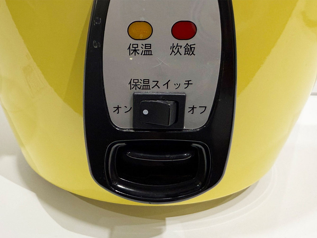 こちらが前モデルの操作パネル。新型と比べてみれば、使いやすくなったことに加え、プロダクトとしての完成度がより高まった印象です