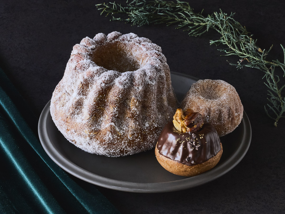 1620円。食べ切りサイズの「プチクグロフ」(314円)や「チョコプチクグロフ」(422円)も要チェック