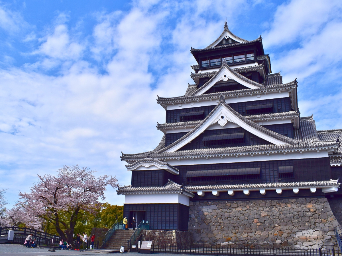 熊本市の中心にそびえる「熊本城」