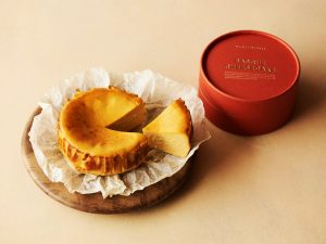 1個 4536円。レンジで温めるとスイートポテトのような食感と味わいに変化します！