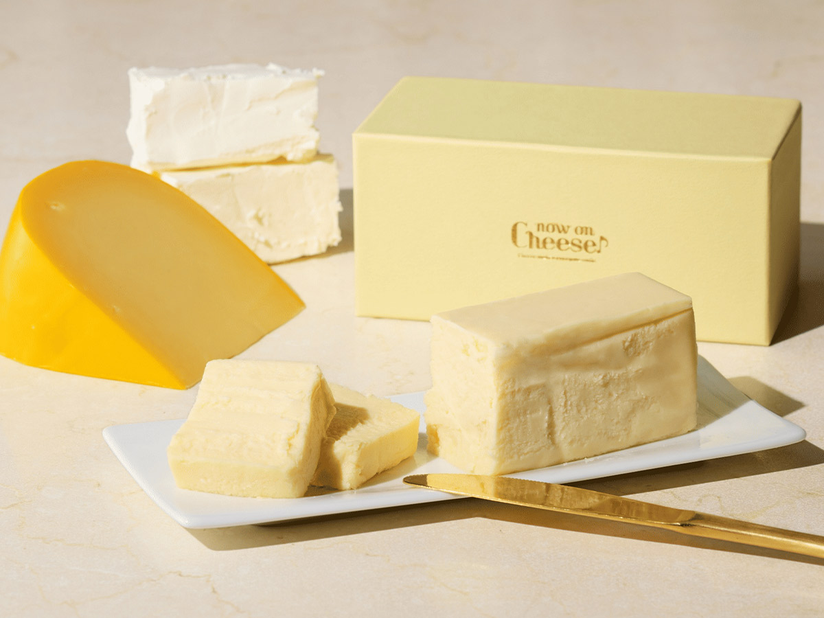 1箱（190g入）2160円。チーズ好きには堪らない、リッチな味わいを楽しめます！