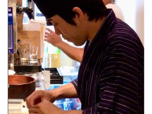 毎月開催される寿司会の様子