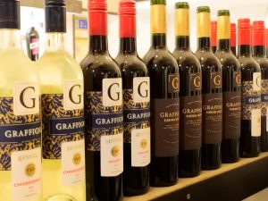 中心に配された大きな「G」のロゴが象徴的。これまで以上にラグジュアリーな印象を与えるラベルデザインに
