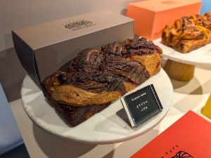 各2500円、ハーフサイズは1300円