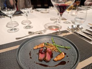 塩麹でマリネした信州フランス鴨胸肉のロティ
