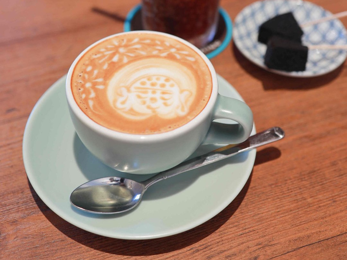 夏限定の花火のラテアート