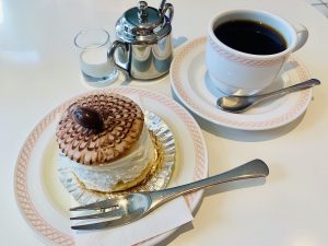 ハマッコ御用達の老舗洋菓子店『浜志"まん』。60年以上愛されているボストン・クリームパイの魅力とは