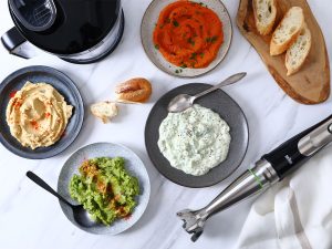 料理の下ごしらえが爆速で完了。そろそろ買いたい「最新ハンドブレンダー」3選