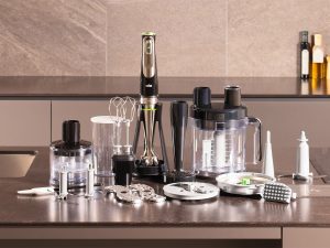 “1台14役”の多彩なアタッチメントでプロ級の下ごしらえを実現！