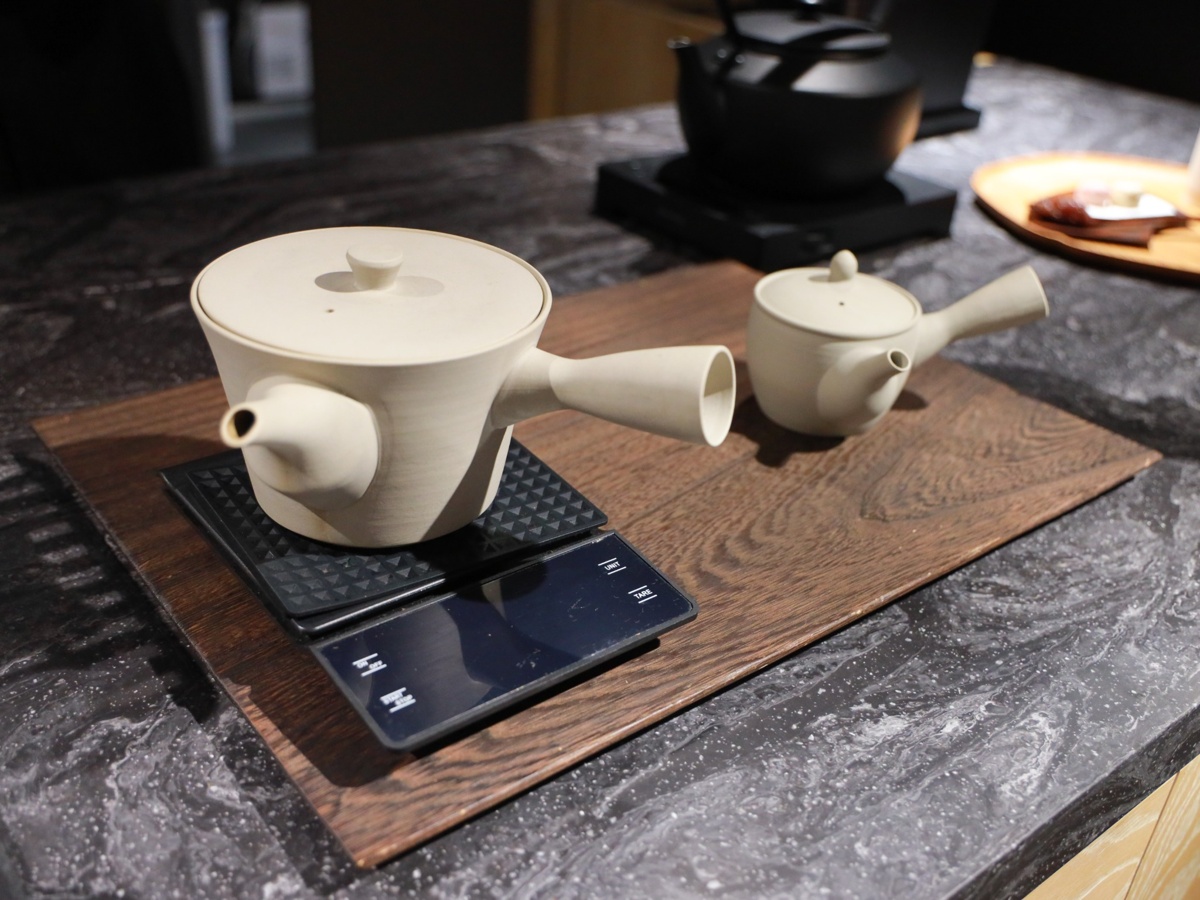 自分でお茶を淹れる体験（1,000円／1セット）