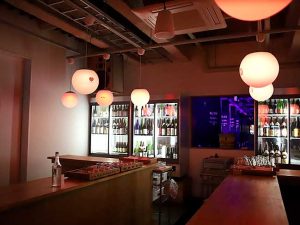 おごそかでもあり賑やかでもある独特の灘五郷酒所の雰囲気