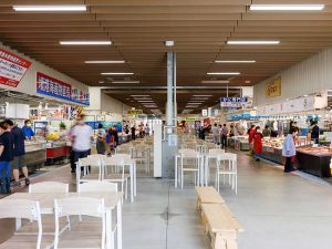 日本有数の水揚げを誇る境港の前に位置する「境港水産直売センター」