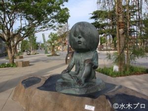 子どもから大人まで楽しめる「水木しげるロード」