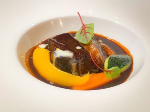 「黒毛和牛のビーフシチュー ポムピューレ添え」