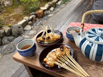 【京都】映画「国宝」のワンシーンにも登場！江戸から続く老舗甘味処で味わう「あぶり餅」の魅力とは